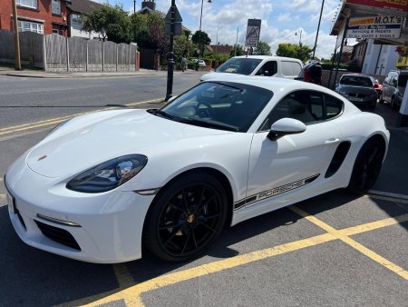 PORSCHE