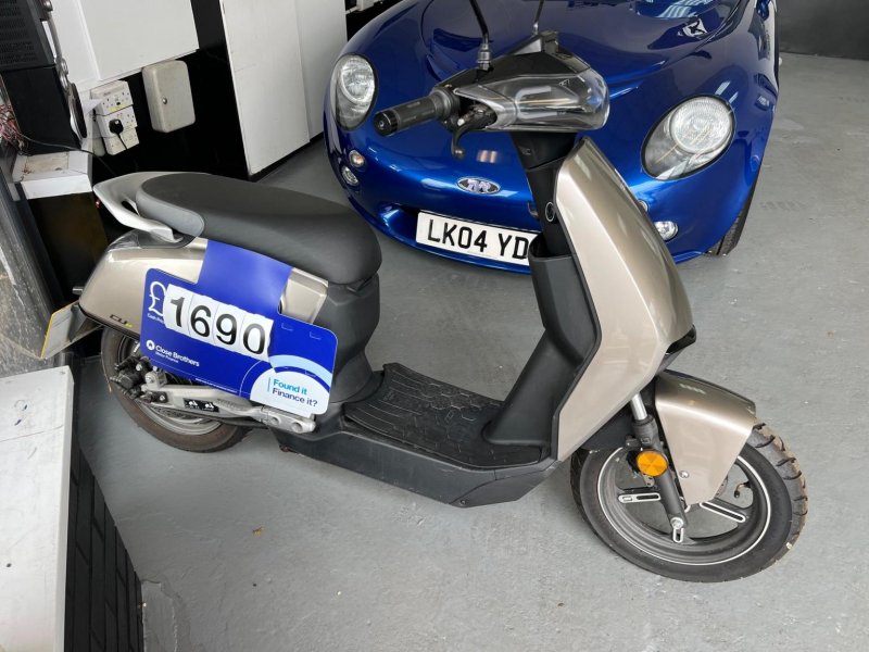 VMOTO SUPER SOCO CUX