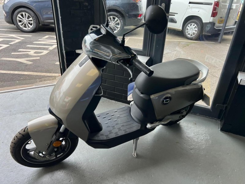 VMOTO SUPER SOCO CUX