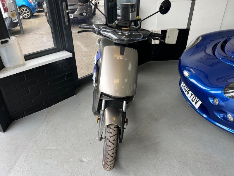 VMOTO SUPER SOCO CUX