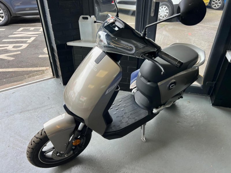 VMOTO SUPER SOCO CUX